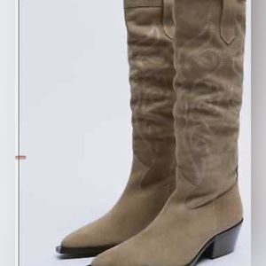 Zara SPLIT LEATHER COWBOY BOOTS
Sandy Brown 1/2055/810/107/41